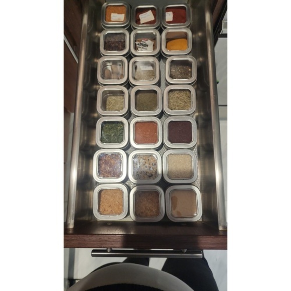 10pc Small Tins 2oz.  With Window use for candy or spices Organize spices‎